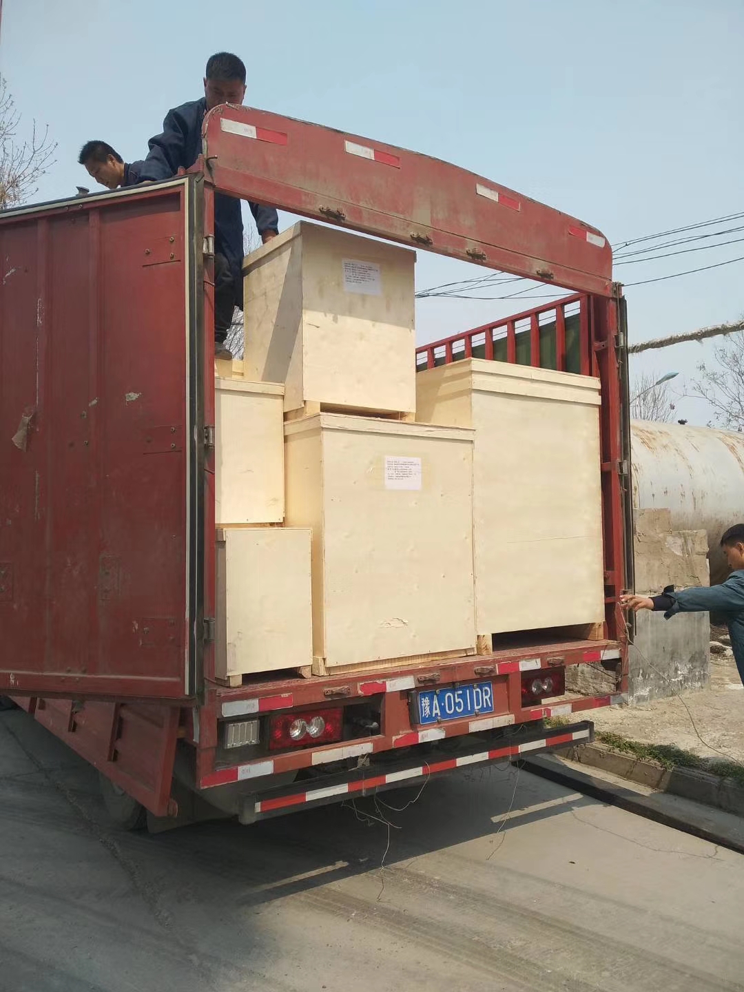 65台ASME 150LB闸阀和11台电磁流量计装运